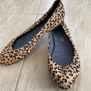 Dr. Scholls leopard print memory foam flats